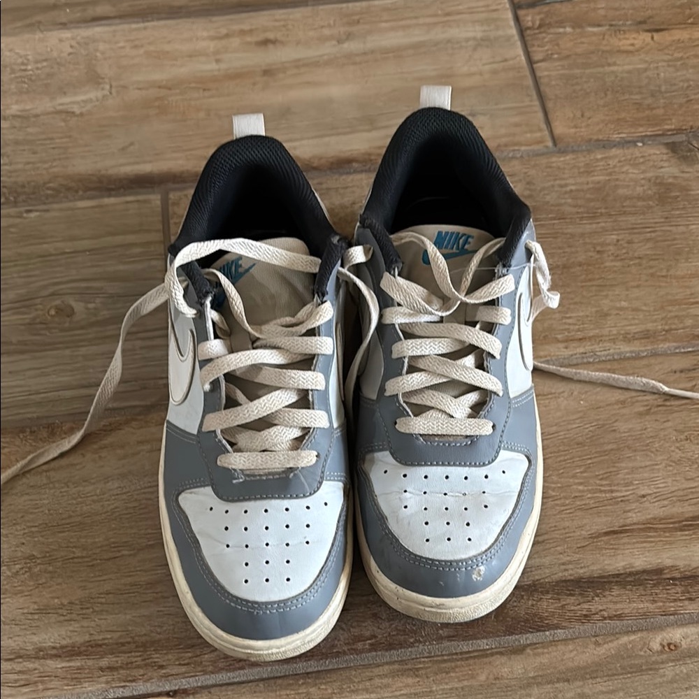 Nike Kids Gray and Cream Sneakers